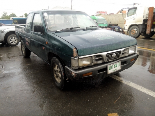 ขาย NISSAN BIG M แค็บ จอโค้ง ปี 96 เครื่องเดิมดีเซลฝาแดง คัตซีสวย หน้าเดิมๆ