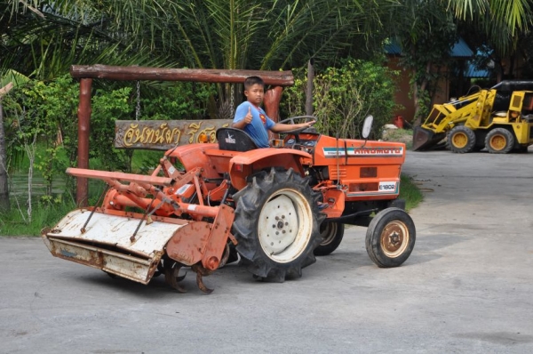 ขายรถไถ HINOMOTO E18D ขับแรงสะใจ สภาพสวยเดิมญี่ปุ่นไม่เคยใช้งานในไทย 68,000 บาท