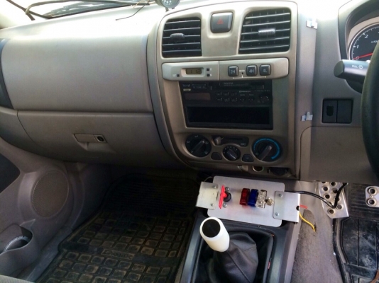 ขายด่วนคับ ISUZU DMAX CAB 4 เครื่อง 3000 ไดเร็กเทอร์โบ 4X4 ปี 2003 เกียร์ธรรมดา