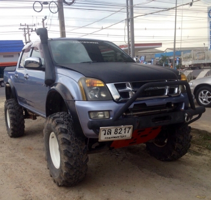 ขายด่วนคับ ISUZU DMAX CAB 4 เครื่อง 3000 ไดเร็กเทอร์โบ 4X4 ปี 2003 เกียร์ธรรมดา