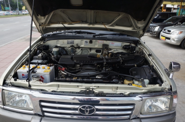 TOYOTA SPORT RIDER ปี 2000 4WD รถสวยจัดๆ ARIBAG ระบบเบรค ABS ล้อ MAX เครื่องเดิมๆวิ่งดี ช่วงล่างแน่น กระจกไฟฟ้า พวงมาลัยพาวเวอร์ แอร์เย็นๆ เบาะสภาพสวย สีสวย รถพร้อมใช้งาน จัดไฟแนนได้