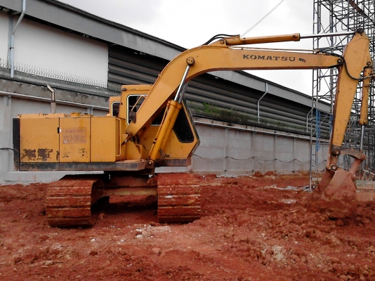 ขายด่วนรถแบ็คโฮโคมัตสุ PC100 ขายด่วนรถแบ็คโฮโคมัตสุ PC100