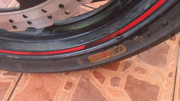 NINJA 250 2013 107000 วิ่ง หมื่นเก้า มีรอยแปะมา