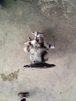 ขายปั้มไฮโดรลิคเก่าญี่ปุ่นยี่ห้อ uchida ภาพสวยใช้ใส่รถตักหรือแบ็คโฮ pc30,40