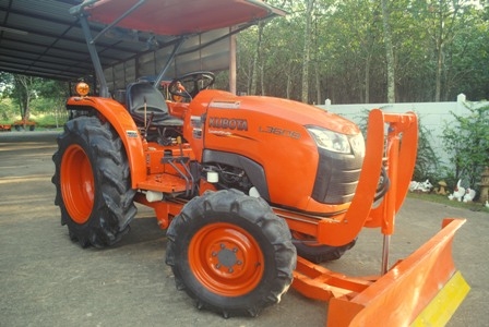 ขายรถไถ Kubota L 3608 (4WD) พร้อมดันหน้าและผานหลังตราช้าง