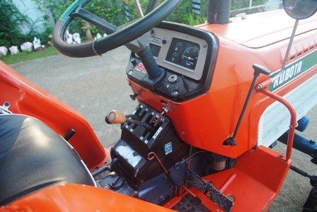 ขายรถไถ Kubota L2402DT รถ2เพลา ตัวเปล่าครับ ขายรถไถ Kubota L2402DT รถ2เพลา ตัวเปล่าครับ