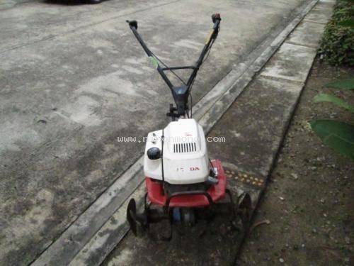 เครื่องพรวนดิน !!!    HONDA      F210  รหัสสินค้า : 14001943   หรือเพิ่มเติมไดที่ www.nihonmono.com