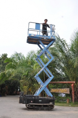 ขายรถกระเช้า AICHI SKY TOWER แทรคยาง สภาพสวยเดิมจากญี่ปุ่นยังไม่เคยใช้ในไทย68,000เท่านั้น!!