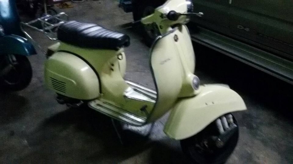 ขาย สปิ้น สีคลีม อิตารี เครื่องดี สีไม่ค่อยสวยครับ เครื่องผ่าใหม่ รถสวยพร้อมใช้ครับ ราคา 29500 บาท สนใจติดต่อได้ครับ 0826336557 โป้งครับ รับเทรินทุกรุ่นครับ.