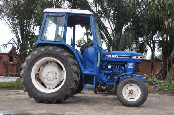 ขายรถไถFORD4610 สภาพสวยเดิมจากญี่ปุุ่นยังไม่เคยใช้ในไทย 259,000เท่านั้น!!