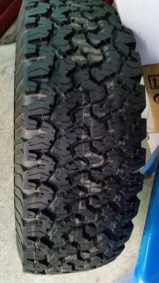 ขายถูกๆ ยางBF T/A KO 265/75R16 ราคาเส้นละ 8,700 บาท สนใจติดต่อ 089-6669061