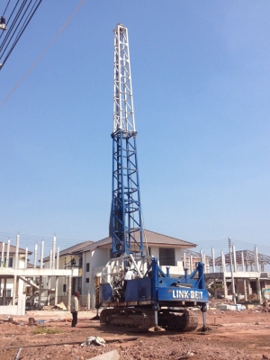 ขายรถตอกเสาเข็มตีนตะขาบ หมุนเอวได้ 3.5ตัน รถของOTTO