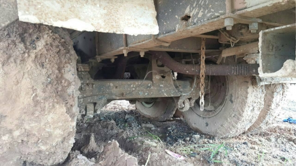 ขายเทรลเลอร์JCM เครื่อง165แรง มีบันไดขึ้นรถเกี่ยว เครื่องดี คัชซีดี พร้อมใช้งาน เอกสารพร้อมโอน สนใจโทร090-8588220คุณนะ ID:narong498 หรือwww.truck.in.th/498