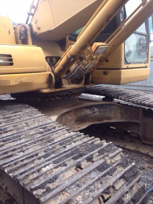 Komatsu PC200-7 ไมล์ ชม.9,000 สภาพสวยค่ะ Komatsu PC200-7 ไมล์ ชม.9,000 สภาพสวยค่ะ