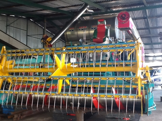 ขายรถเกี่ยวข้าวไทยเจริญ