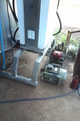 ขายปั้มน้ำมัน 2500 ลิตร พร้อมหัวจ่าย (ต่อรองได้)ติดต่อ 0801648800