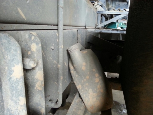 รถฮีโน่ 10  ล้อดั้ม 320 แรงม้า. ปี 50  ( ขายแม่ , ลูก )   สนใตติดต่อ 081 - 6079515