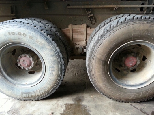 รถฮีโน่ 10  ล้อดั้ม 320 แรงม้า. ปี 50  ( ขายแม่ , ลูก )   สนใตติดต่อ 081 - 6079515