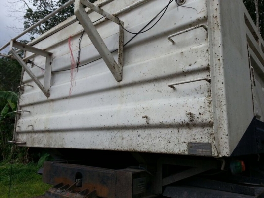 รถฮีโน่ 10  ล้อดั้ม 320 แรงม้า. ปี 50  ( ขายแม่ , ลูก )   สนใตติดต่อ 081 - 6079515