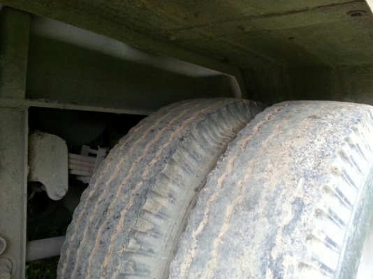 รถฮีโน่ 10  ล้อดั้ม 320 แรงม้า. ปี 50  ( ขายแม่ , ลูก )   สนใตติดต่อ 081 - 6079515