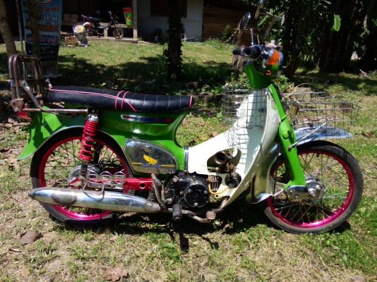 ขาย C70 แต่งเต็มเครื่องเวฟมีเล่มทะเบียนราคานี้พร้อมจัดส่งทุกจังหวัด