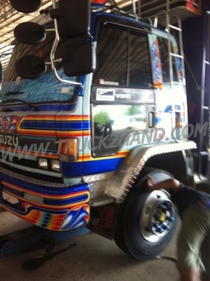 10 ล้อ ISUZU 175 แรงม้า ปีจดทะเบียน 2544