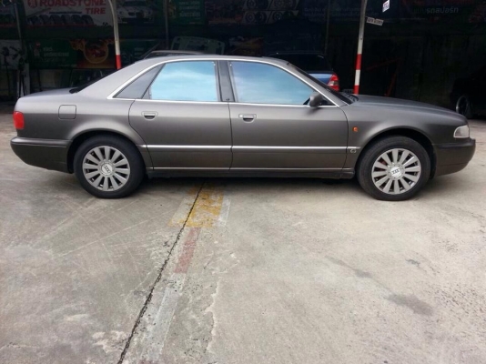 ขายรถ audi a8 4.2quatto รุ่นปี95  ขายราคา 550,000 สนใจสอบถาม 085-043-3528 (คุณซัน) หรือ 089-666-9061 (คุณนุช)