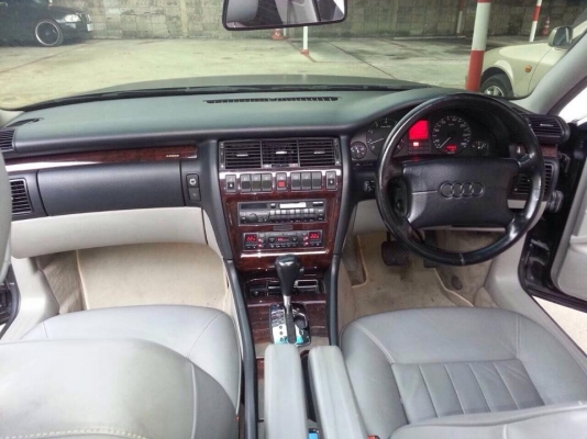 ขายรถ audi a8 4.2quatto รุ่นปี95  ขายราคา 550,000 สนใจสอบถาม 085-043-3528 (คุณซัน) หรือ 089-666-9061 (คุณนุช)