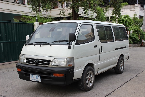 ขายรถตู้ 2.5 ดีเซล.