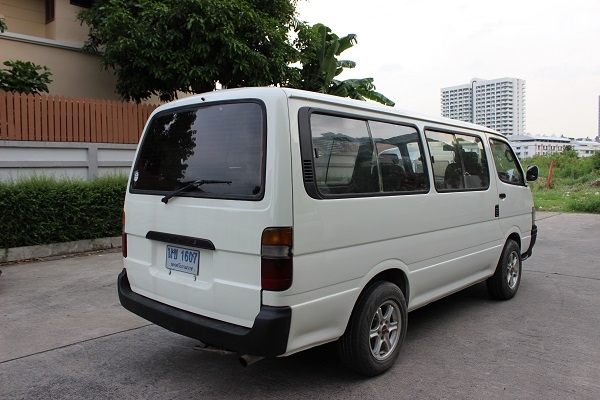 ขายรถตู้ 2.5 ดีเซล.