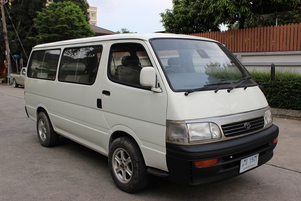 ขายรถตู้ 2.5 ดีเซล.