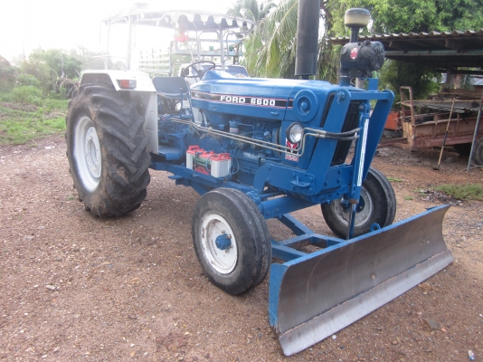 ขายรถไถ6600แท้เดิมๆสวยมากๆทะเบียนพร้อมโอน