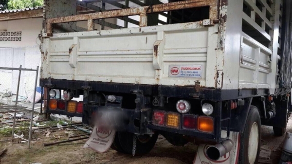 รถอีซูซุ 6 ล้อ รั้ว ( ไม่ดั้ม ) FTR 240 แรงม้า. ปี 52 ( รถวิ่ง 6x,xxx กม. ) สนใจติดต่อ 081 - 6079515 รถอีซูซุ 6 ล้อ รั้ว ( ไม่ดั้ม ) FTR 240 แรงม้า. ปี 52 ( รถวิ่ง 6x,xxx กม. ) สนใจติดต่อ 081 - 6079515