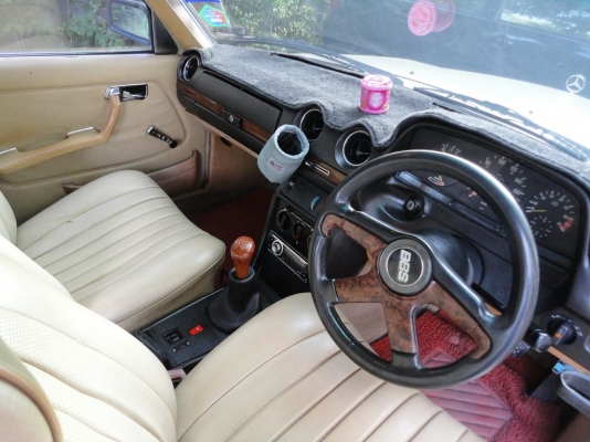 ขาย w123 วางเจ ติดแก๊ส ครับ สภาพดีๆ ครบๆ 125000