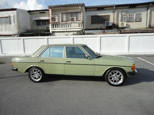 ขาย w123 วางเจ ติดแก๊ส ครับ สภาพดีๆ ครบๆ 125000