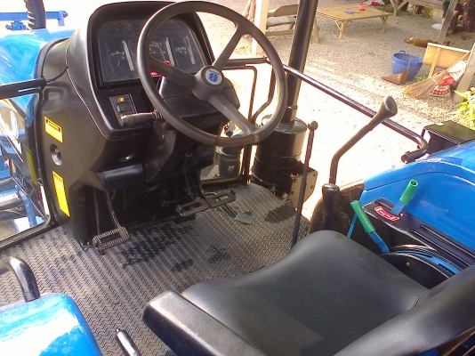 ขาย TS 90 นิวฮอลแลน  ดันหน้าหาง 3 ไคเฮงหลี เล่มทะเบียน