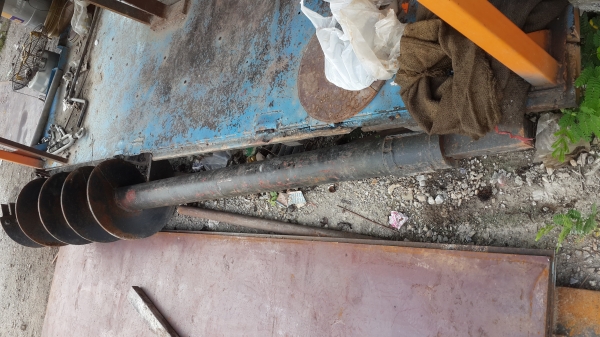 ขายดอกสว่านเจาะดิน42ซม.มีแกนยึดได้ยาว5เมตร ขายดอกสว่านเจาะดิน42ซม.มีแกนยึดได้ยาว5เมตร