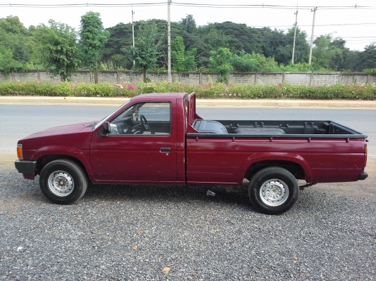 NISSAN BIG-M เครื่องเบนซิน ปี 92