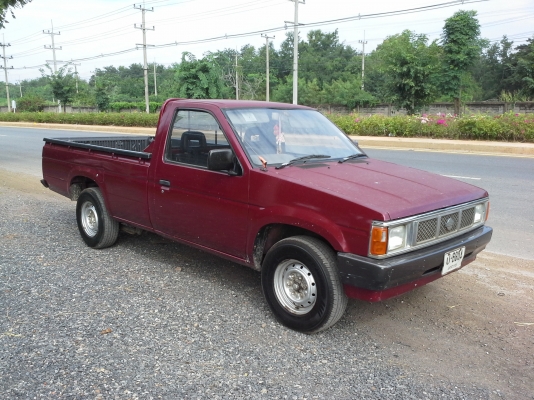 NISSAN BIG-M เครื่องเบนซิน ปี 92