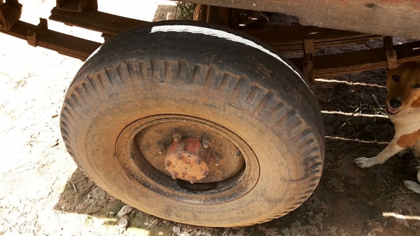 **88,000 บ.ต่อรอง**ขายแต๋น4ล้อเพลาลอย เครื่อง KUBOTA ET11แรง เกียร์ NISSAN คาบ้อล คานหน้า BUDDY เฟืองท้ายเพลาลอย ELF คัสซีหน้า4 เครื่องดีสตาร์ทติดง่าย แน่นดี เสียงดี แรง เกียร์ดีไม่หลุด คัสซีดี เดิมๆไม่ผุ แหนบเสริมแล้ว กระบะพื้นไม้คอกไม้สภาพดี พื้นดี คอกด