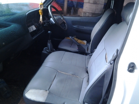 หลังคาสูง เครื่องดีเซลเปลี่ยนใหม่kz turbo แอร์หน้า หลังเย็น เบาะ4แถว