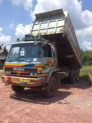 ขายISUZU ROCKYดั๊ม2เพลา 195แท้ เกียร์ZF เครื่องโบอินเตอร์ เครื่องดีเพิ่งเปลี่ยนมา ครัทซีสวยใหญ่ยาวตลอด ยางดี ราคา 790,000 บาท