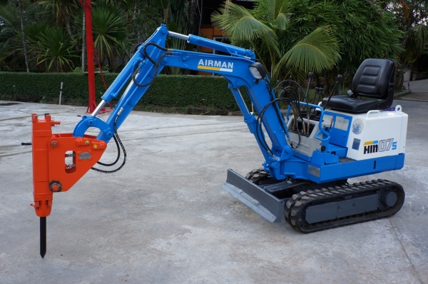 ขายรถขุด MINI AIRMAN HM 07 SG มีหัวเจาะกระแทก ขายรถขุด MINI AIRMAN HM 07 SG มีหัวเจาะกระแทก