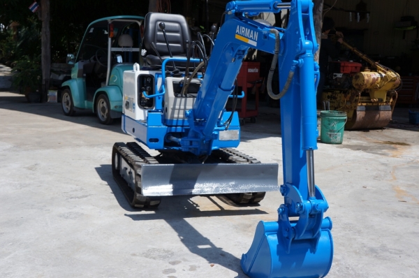 ขายรถขุด MINI AIRMAN HM 07 SG มีหัวเจาะกระแทก ขายรถขุด MINI AIRMAN HM 07 SG มีหัวเจาะกระแทก