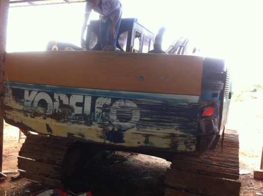 ขายแม็คโคร KOBELCO SK200MARK II เครื่อง6D31กรองเดียว สภาพพร้อมใช้งาน เอกสารสัญญาซื้อขาย