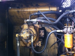 ขายรถแมคโค CAT 320 V1 รถพร้อมทำงาน789,000.- ขายรถแมคโค CAT 320 V1 รถพร้อมทำงาน789,000.-