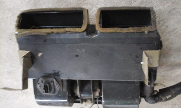 ขายตู้แอร์อีซูซุมังกร ขายตู้แอร์อีซูซุมังกร