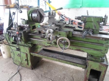 แท่นกลึง 5 ฟุต 2 เพลา เกียร์บล็อก พร้อมใช้ 56,000