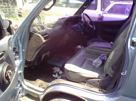 ขายรถตู้หัวจรวดหลังคาสูงปี2001