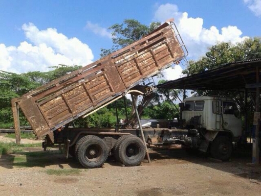 ขายกระบะเหล็กพร้อมชุดดัมพ์ ยกลงจาก HINO F17  สภาพพร้อมใช้งาน